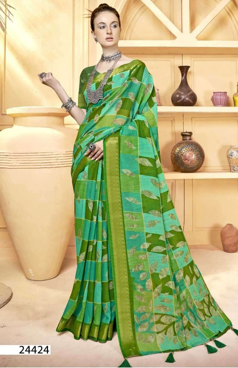 Buy online Green Crop Top Skirt Set from ethnic wear for Women by Triveni  Sarees By Sanjeela for ₹11999 at 20% off | 2024 Limeroad.com