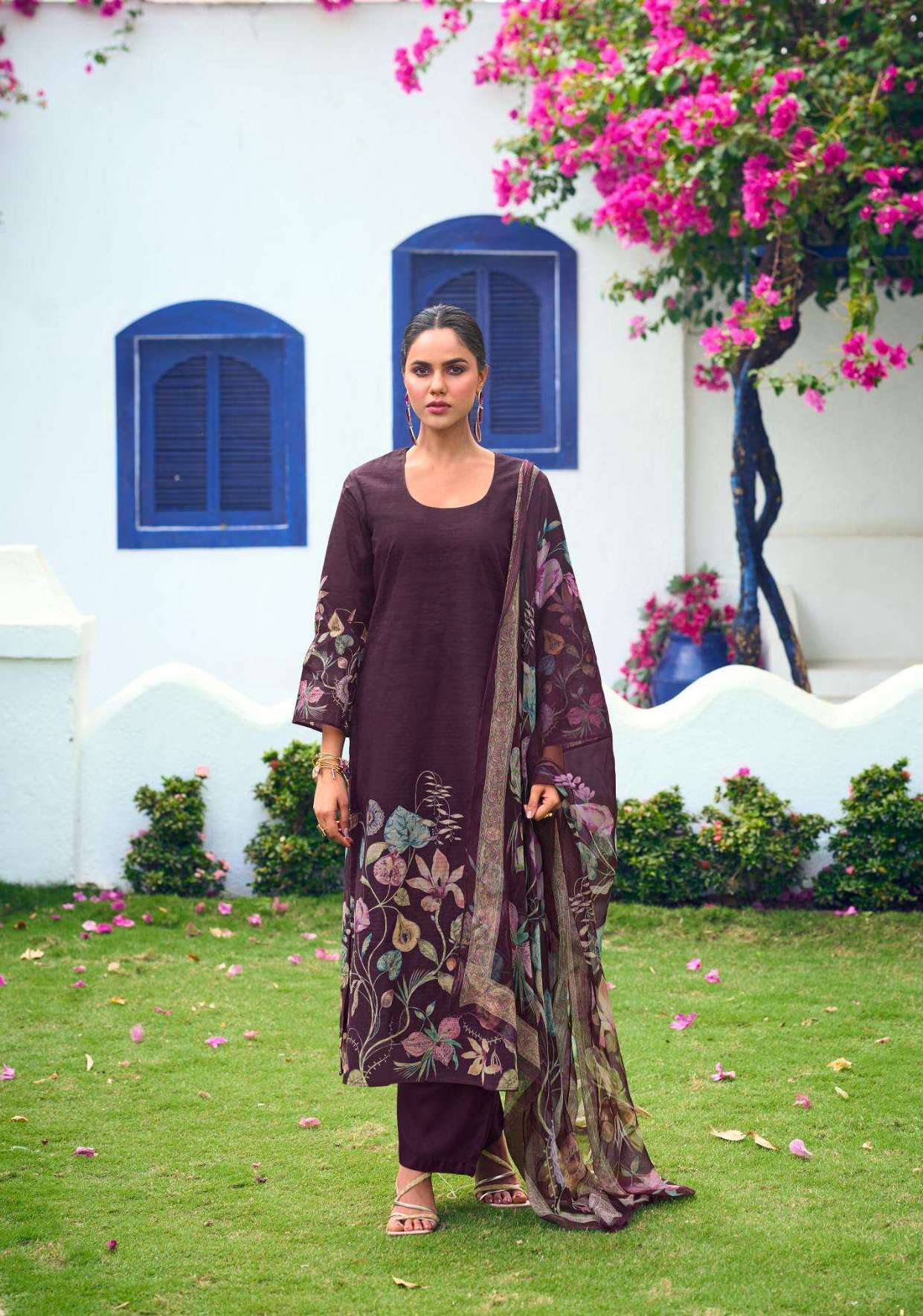 ROSLEEN SERIES 9057 BY SIMAR GLOSSY DESIGNER DIGITAL PRINTED AND HAND WORK SUITS ARE AVAILABLE AT WHOLESALE PRICE