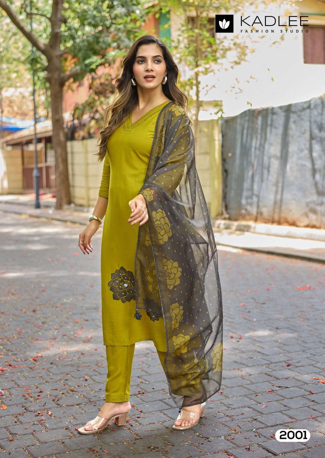 TRISHA SERIES 2001 TO 2006 BY KADLEE DESIGNER THREAD AND HAND WORK RAYON WEAVING TOP WITH BOTTOM AND DUPATTA ARE AVAILABLE AT WHOLESALE PRICE