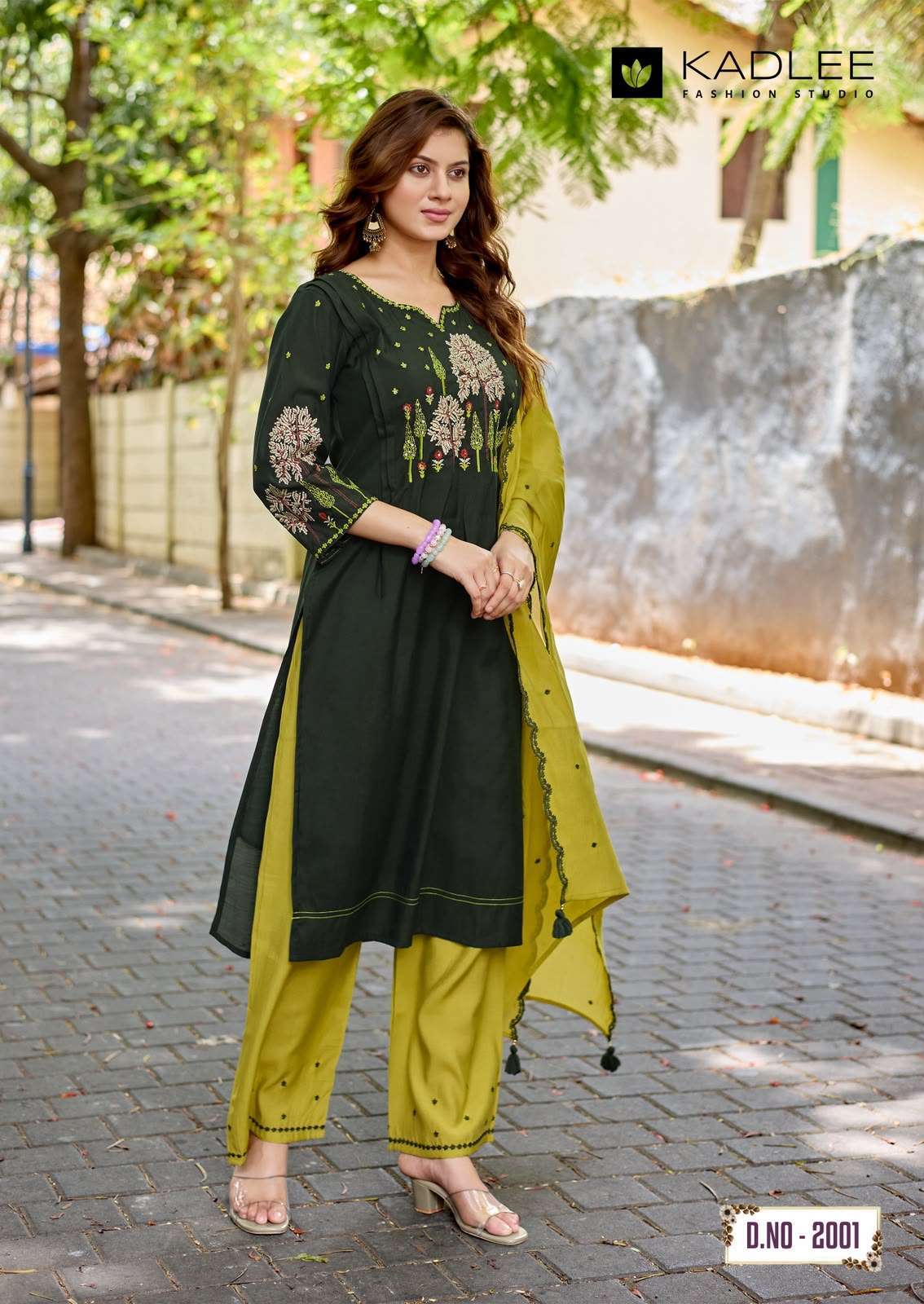 RAJVEE SERIES 2001 TO 2006 BY KADLEE DESIGNER HAND AND THREAD WORK ROMAN SILK TOP WITH BOTTOM AND DUPATTA ARE AVAILABLE AT WHOLESALE PRICE